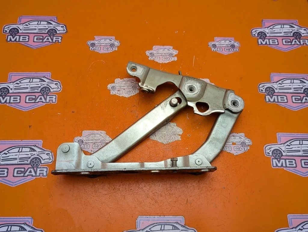 Петля капота Mercedes-Benz