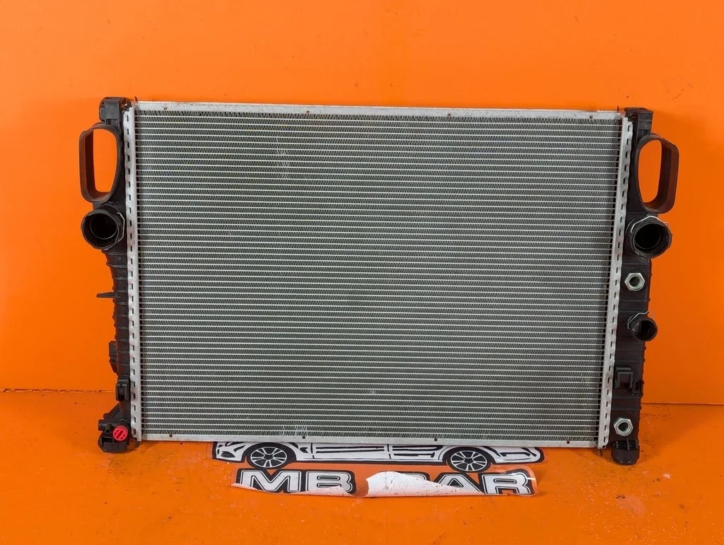 Радиатор Mercedes-Benz