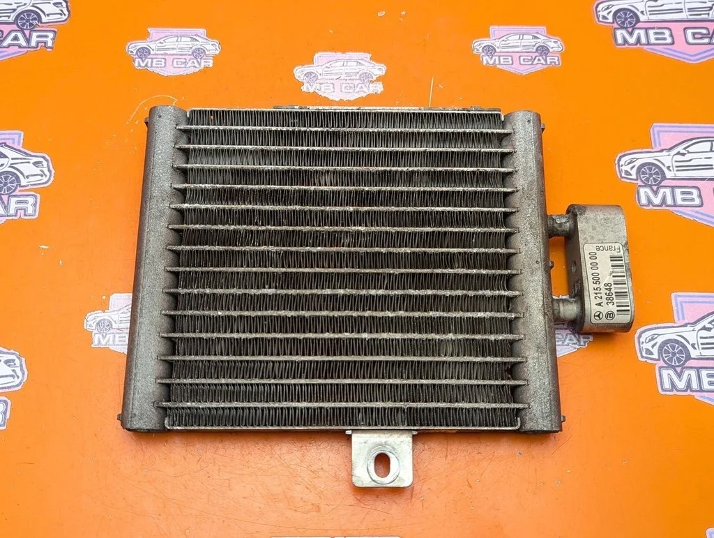 Радиатор масляный Mercedes-Benz