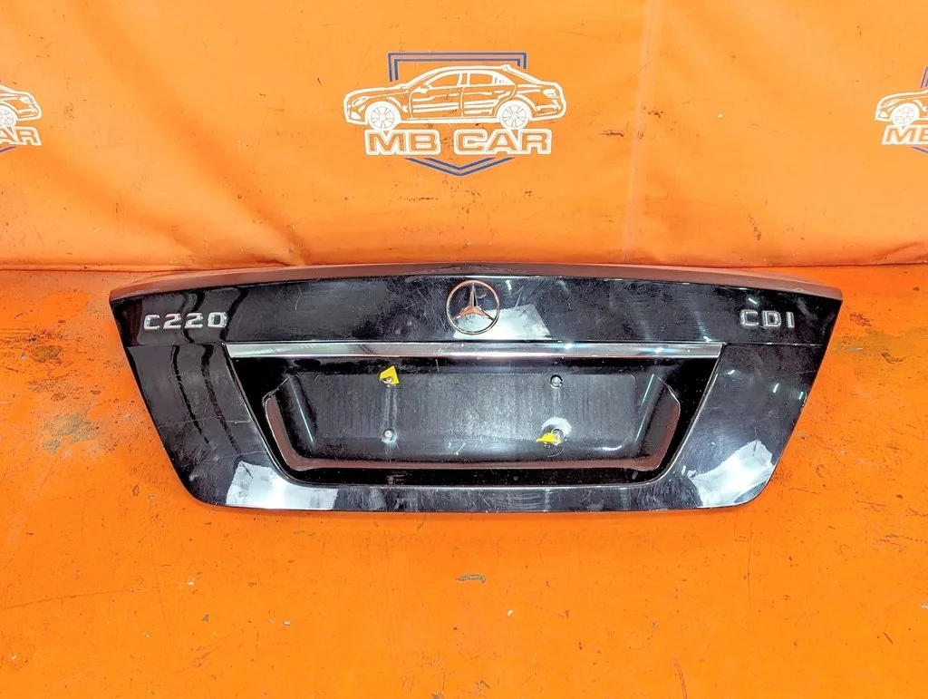 Крышка багажника Mercedes-Benz