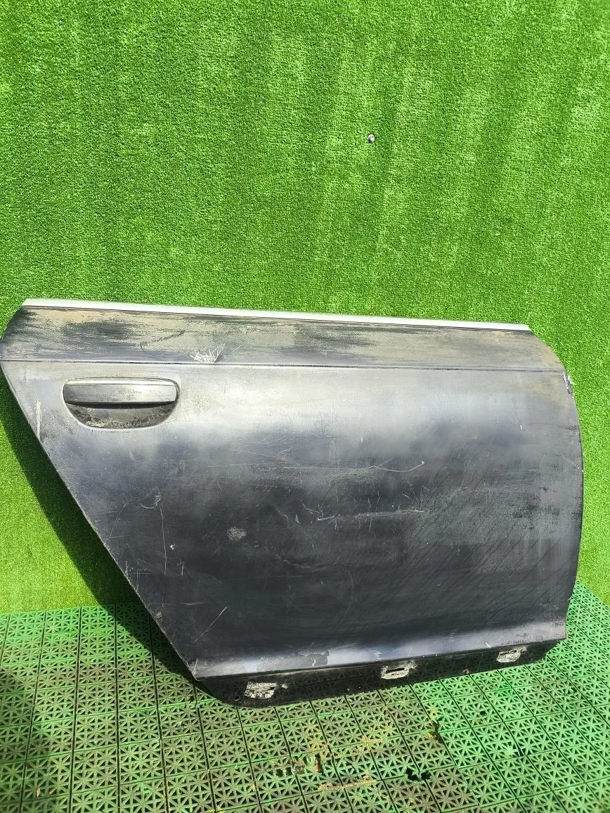 Дверь AUDI A6 4F 2005- задняя правая чёрная Б/У A6 4F(2005-2011)