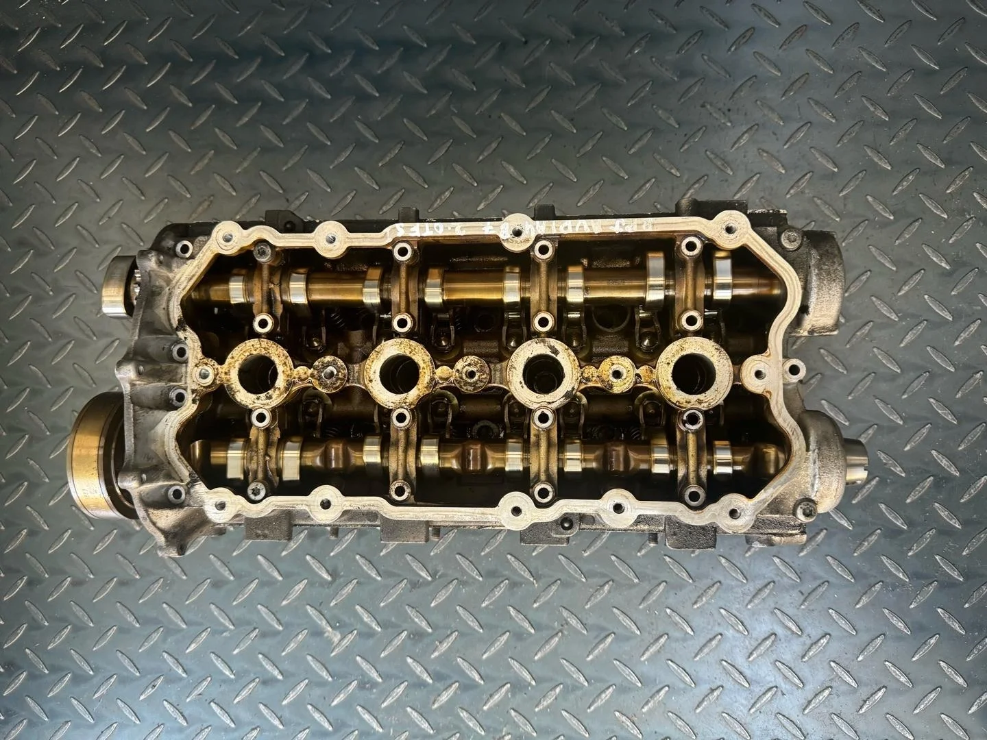 головка блока цилиндров Audi A4 B7