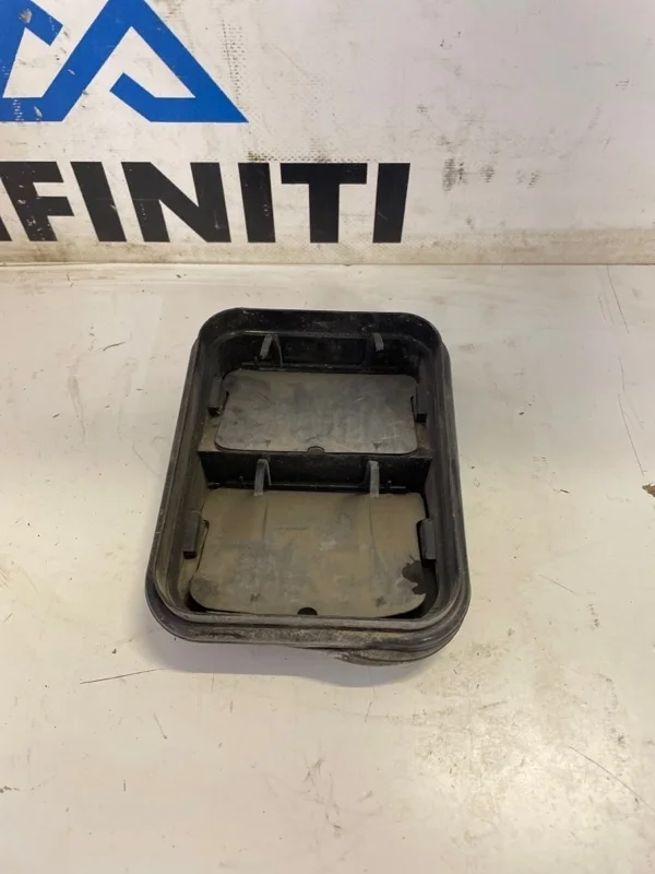 Решетка вентиляции (клапан, дефлектор воздушный)