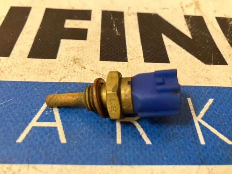 Датчик температуры охлаждающей жидкости INFINITI