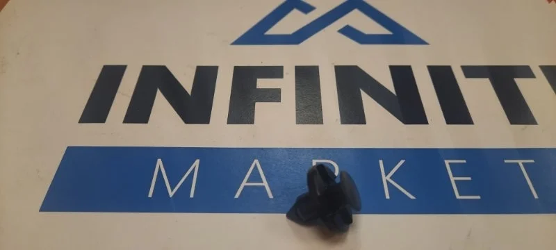 Клипса ( пистон ) INFINITI EX25 J50