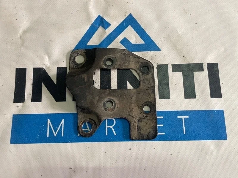 Накладка замка капота передняя левая INFINITI