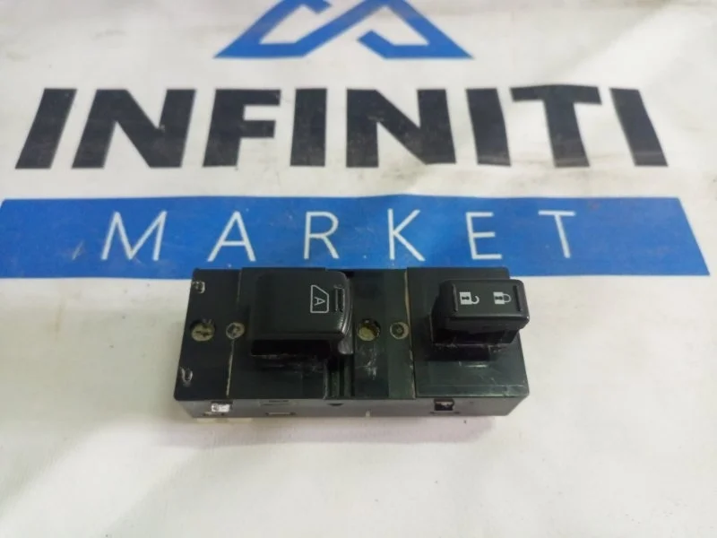 Блок кнопок управления стеклоподъемниками передний