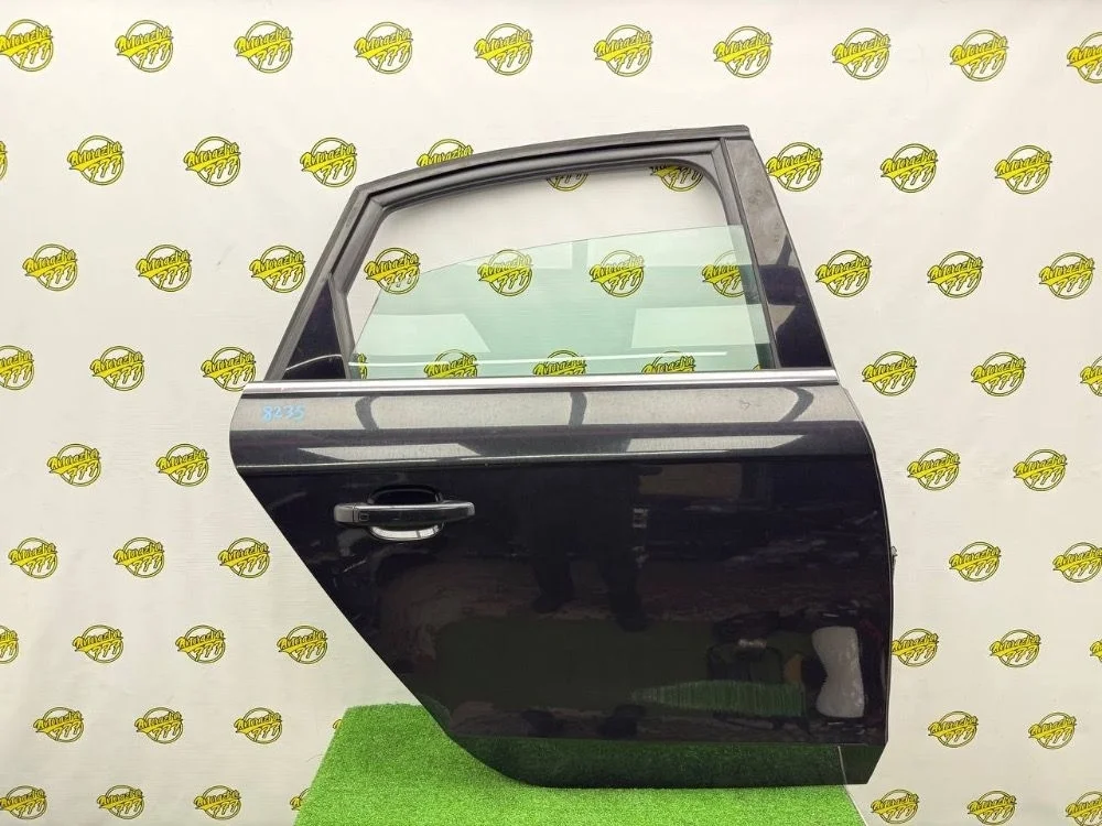 Дверь задняя правая Audi A4 B8 (2007—2012)