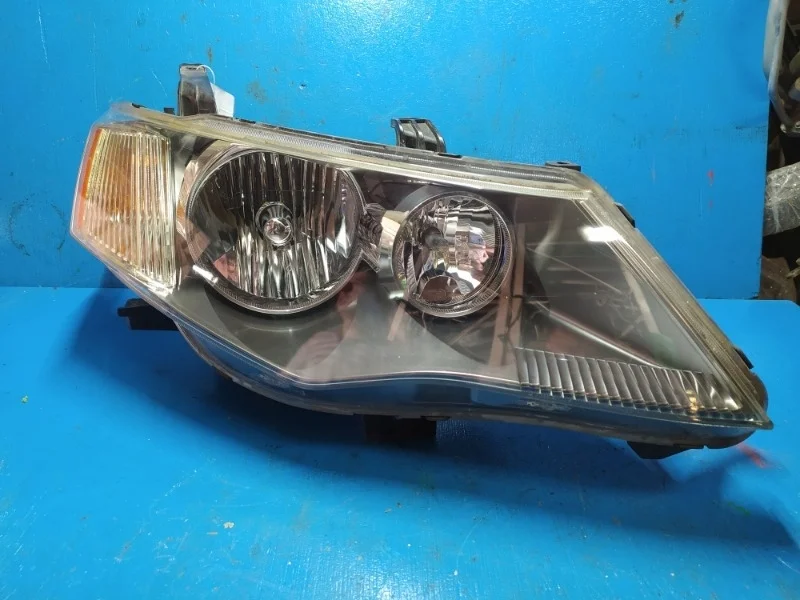 Фара Mitsubishi Outlander XL 2006-2009