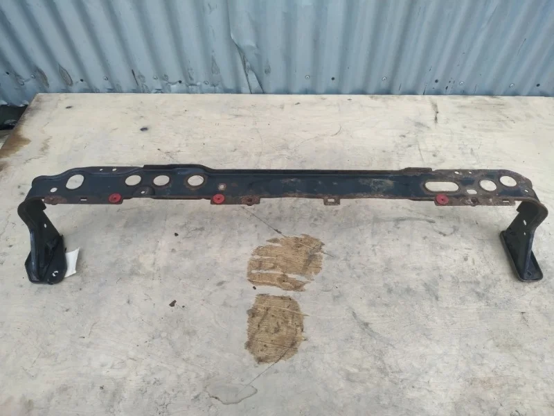 Суппорт радиатора Ford Focus 3 2011-2019