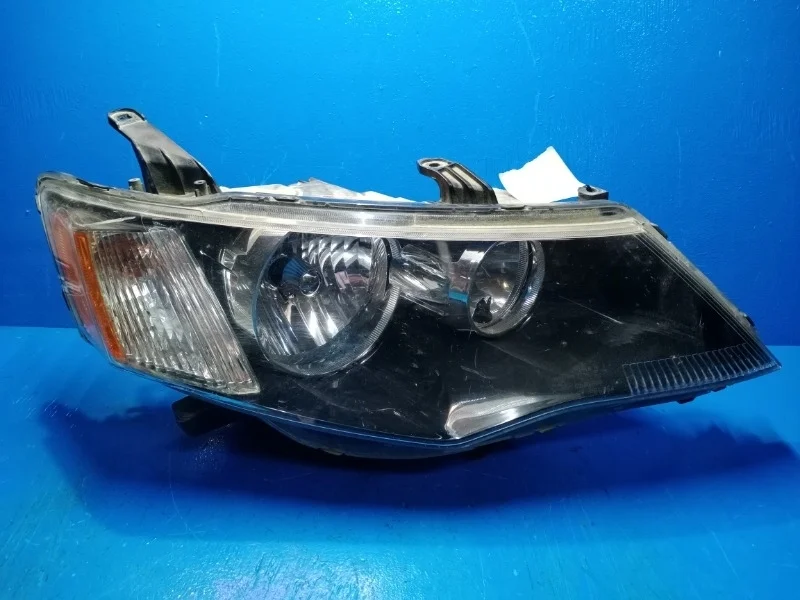 Фара Mitsubishi Outlander XL 2006-2009