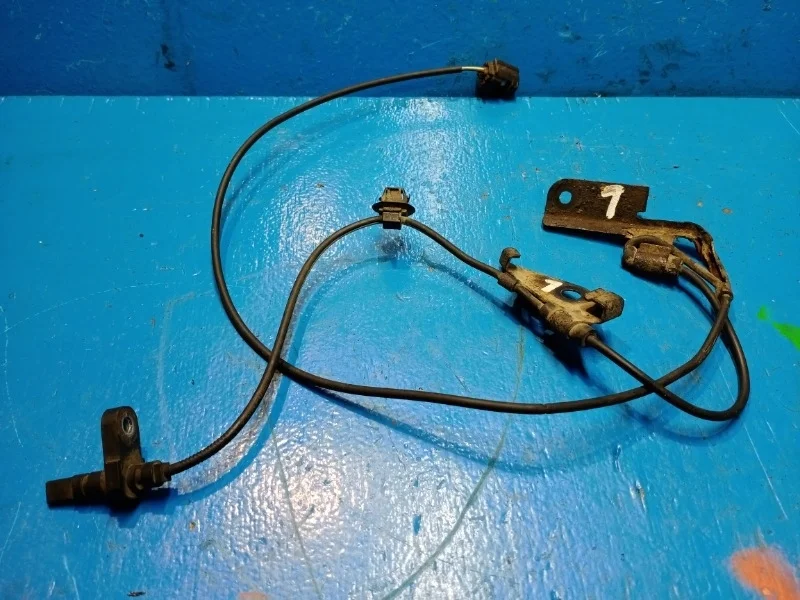 Датчик abs Toyota RAV4 CA40 2012-2019