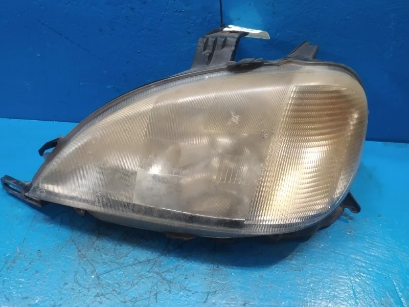 Фара Mercedes-Benz -Class 1997 - 2005