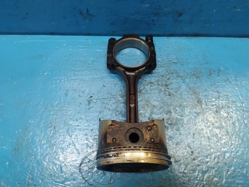 Поршень с шатуном Mitsubishi Montero 3 2000-2006