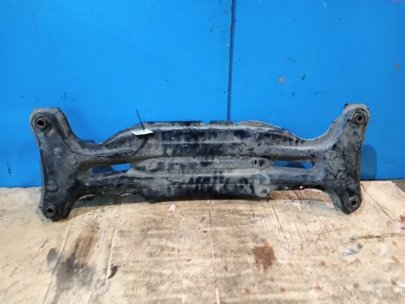 Подрамник Toyota Camry XV30 2000-2005