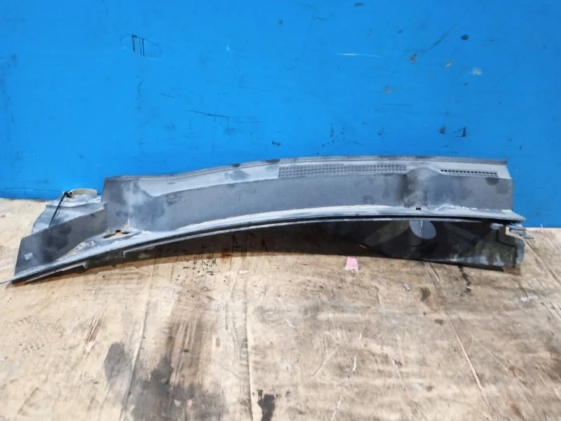 Решетка стеклоочистителя Infiniti QX70 2010-2016