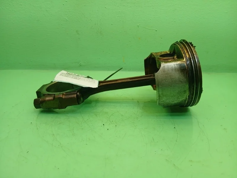 Поршень с шатуном Mitsubishi Montero 3 2000-2006