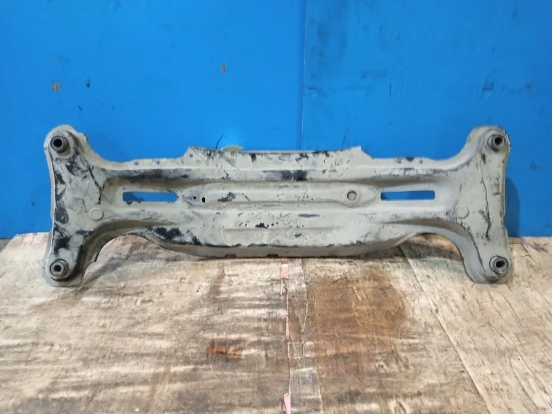 Подрамник Toyota Camry XV30 2000-2005