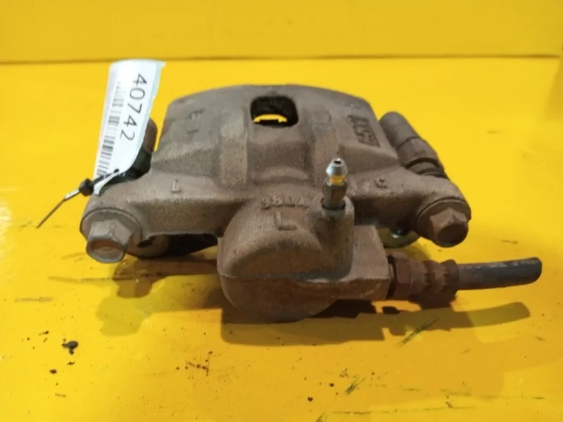 Суппорт тормозной Mitsubishi Outlander 1 2003-2007