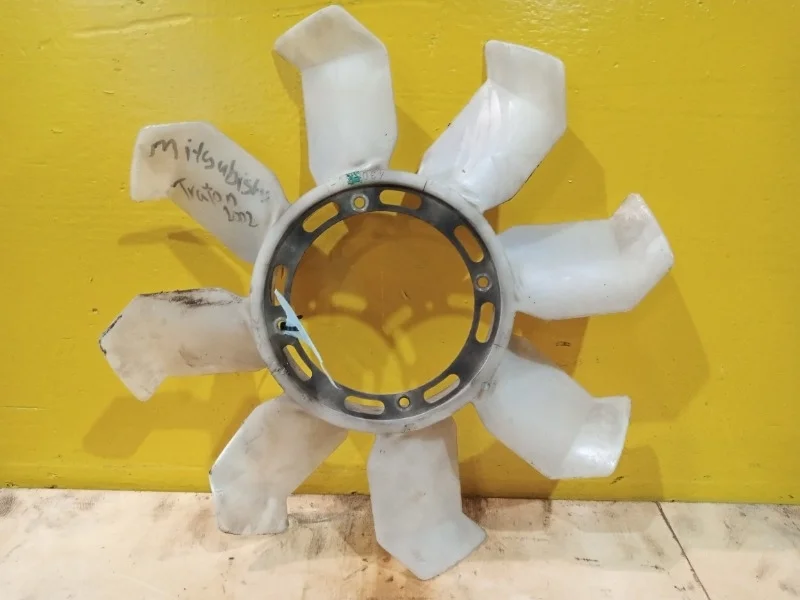 Крыльчатка вентилятора Mitsubishi Pajero Sport 1, Montero 1998-2008