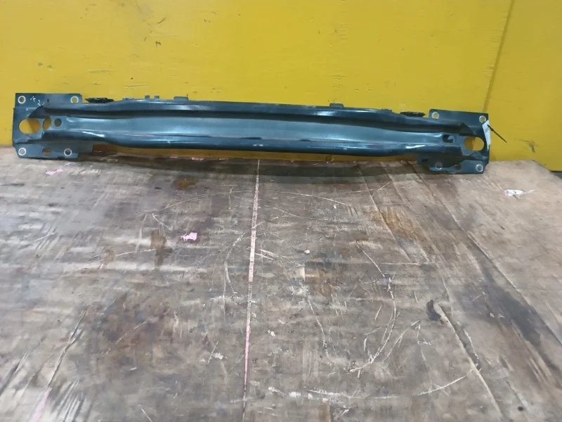 Усилитель бампера Volvo S60 2010-2013