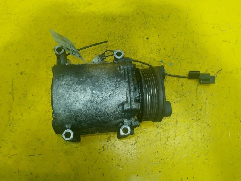Компрессор кондиционера Mitsubishi Outlander 1 2000-2010
