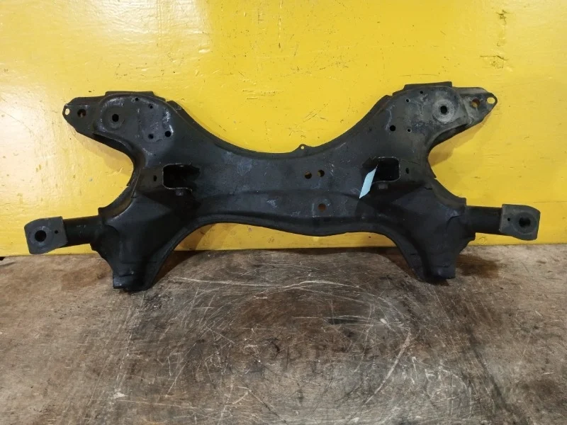 Подрамник Toyota RAV4 XA20 2000-2005