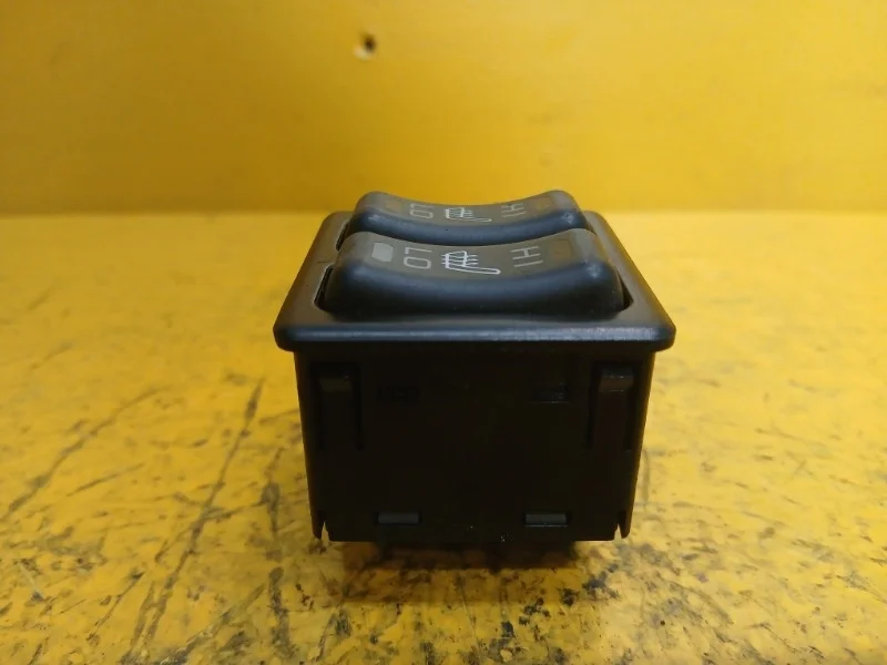 Блок управления подогрева сидений Mitsubishi Lancer 9 2003-2007