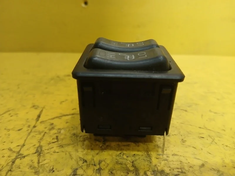 Блок управления подогрева сидений Mitsubishi Lancer 9 2003-2007