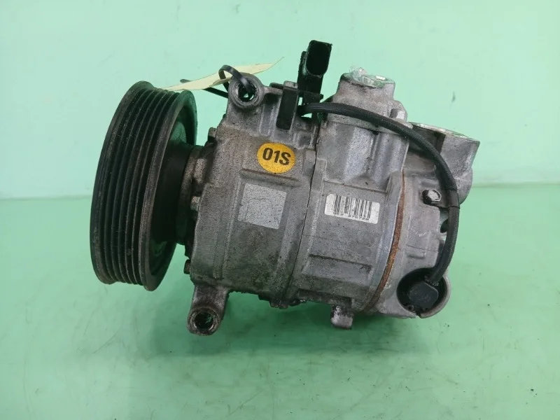 Компрессор кондиционера Audi A6 2004-2010