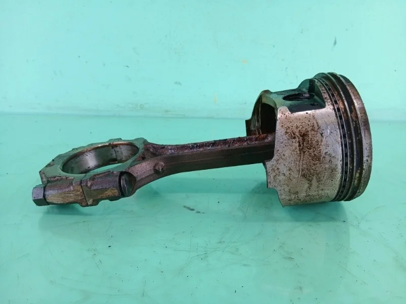 Поршень с шатуном Mitsubishi Montero 3 2000-2006