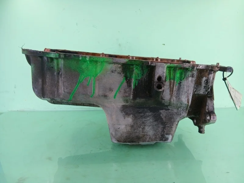 Поддон двигателя Mitsubishi Montero 3 2000-2006