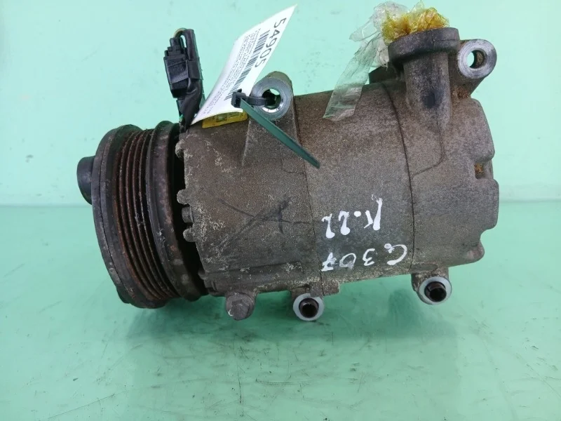 Компрессор кондиционера Ford Focus 2 2005-2011