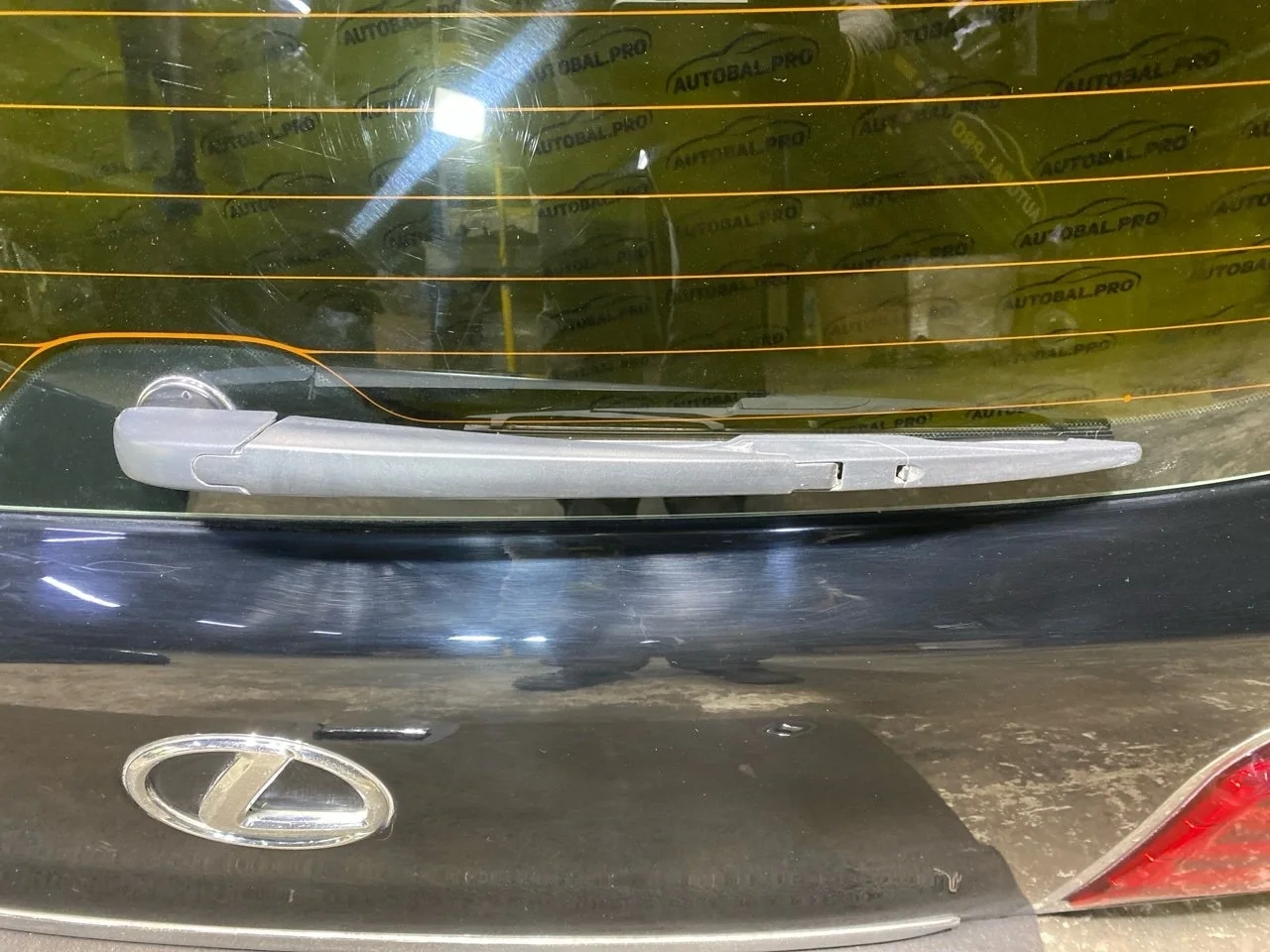 Щеткодержатель задний (поводок стеклоочистителя, дворник) Lexus LX 570 (2007-2022) 2008 8524128100 ВНЕДОРОЖНИК 5.7 I 3URFE