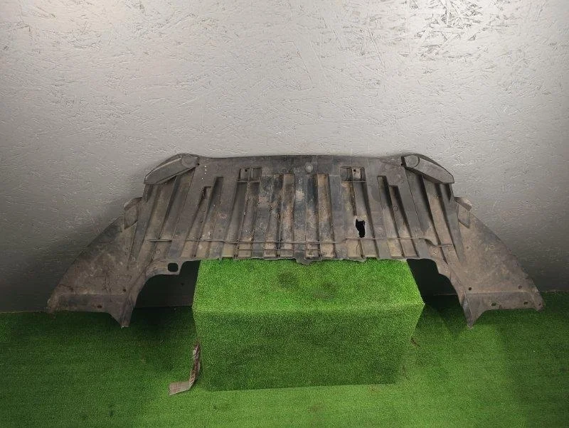 Пыльник бампера Ford Focus 3 2013 дорестайлинг