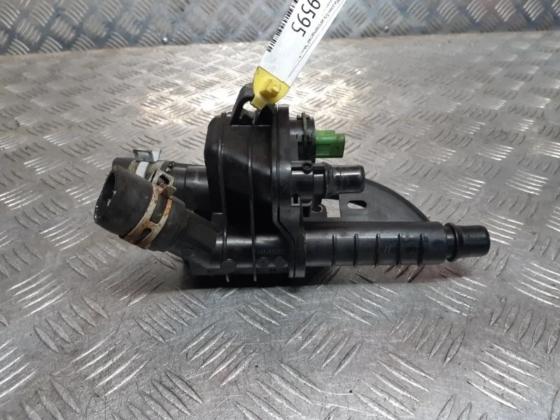 Термостат в сборе корпусом Peugeot 308