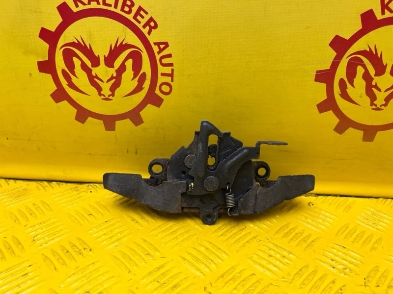 Замок капота Toyota Avensis 2008 5351005080 T250 1ZZ-FE