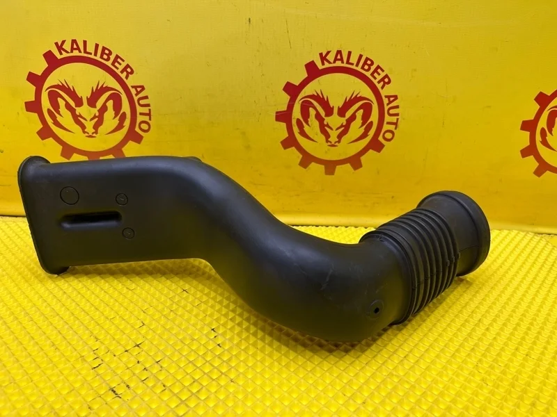 Патрубок воздухозаборника Honda CR-V 2 2006 17252PNB000 2.0 K20A4