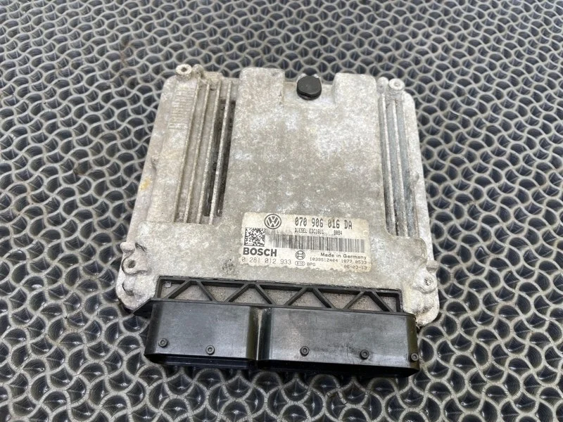 Блок управления двигателем Volkswagen Touareg 2006 070906016DA 7LA 2.5 BAC