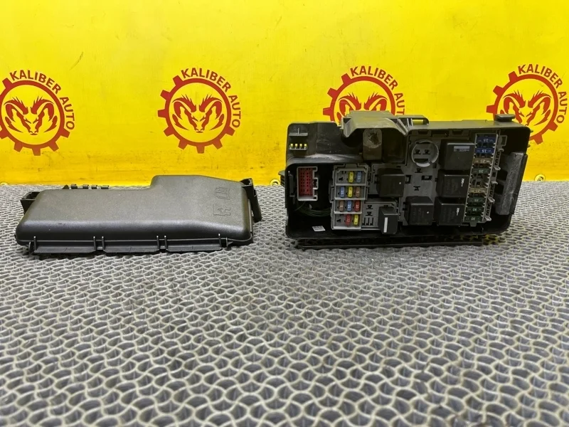 Блок предохранителей Volvo XC90 2007 8690698 2.4 D5244T4