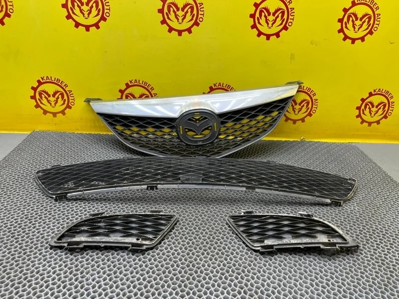 Решетка радиатора mazda 6 2002 GJ6A50710C GG 1.8 L8