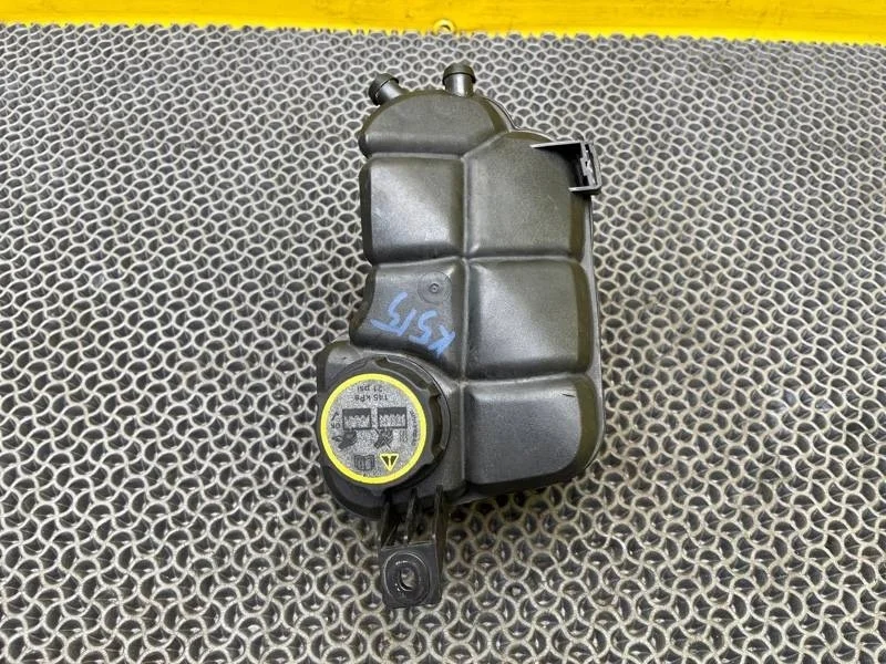 Бачок расширительный Land Rover Freelander 2 2007 LR004080 2.2 EFI TC DW12