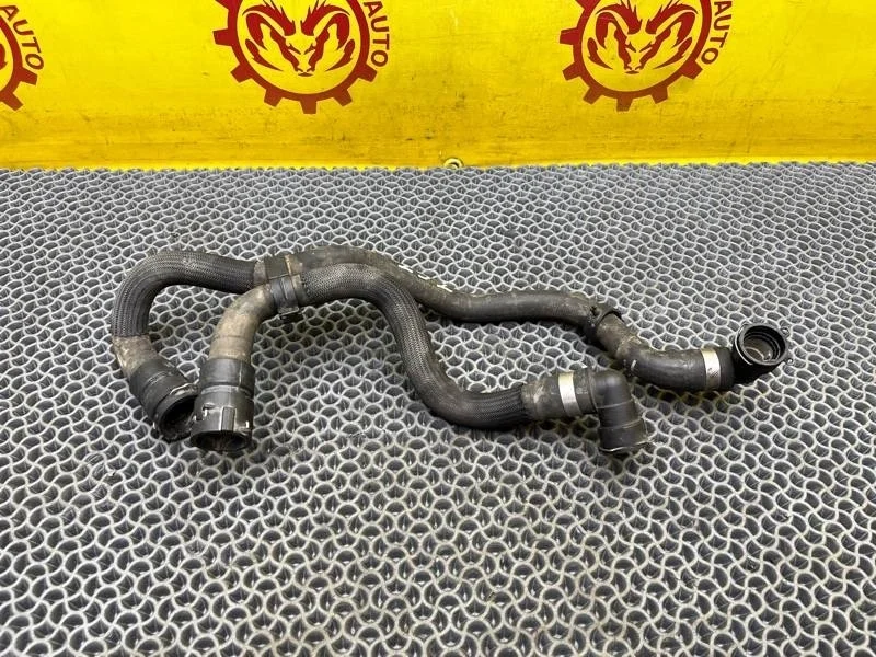 Патрубок печки Land Rover Freelander 2 2007 LR000941 2.2 EFI TC DW12