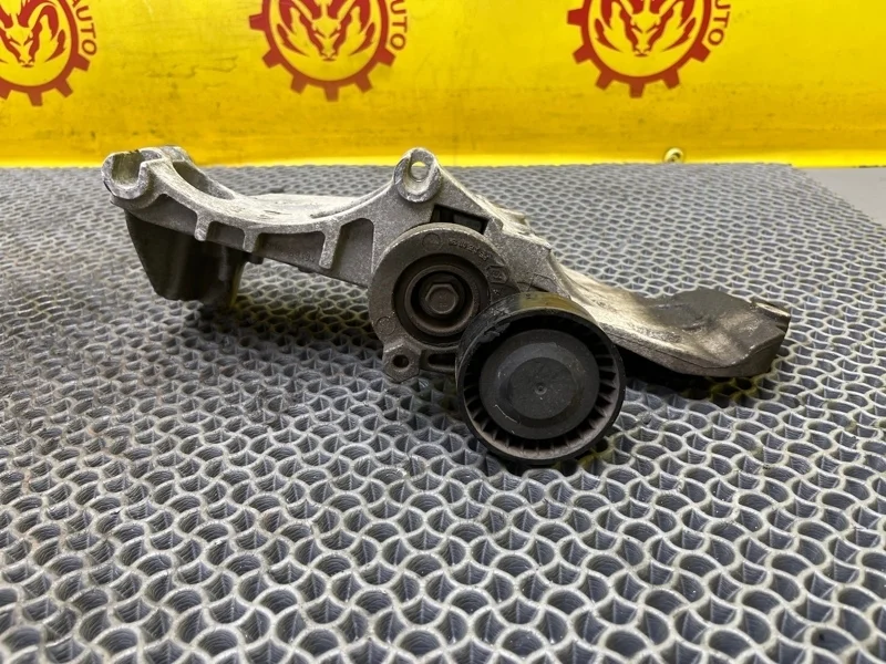 Кронштейн Генератора Renault Megane 2014 8200695957 3 1.5 DCI (K9K)