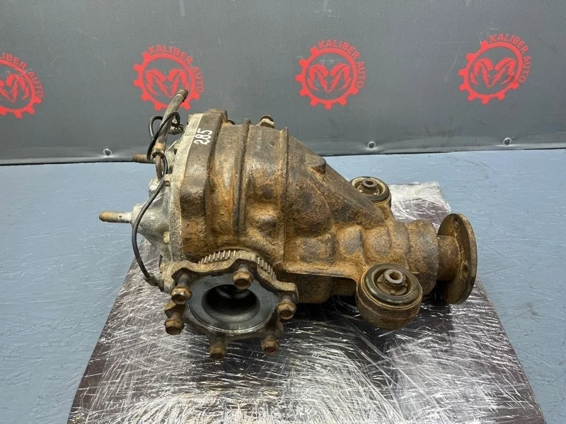 Редуктор Nissan pathfinder 2009 C8301EB310 R51 2.5 YD25DDTI, задний