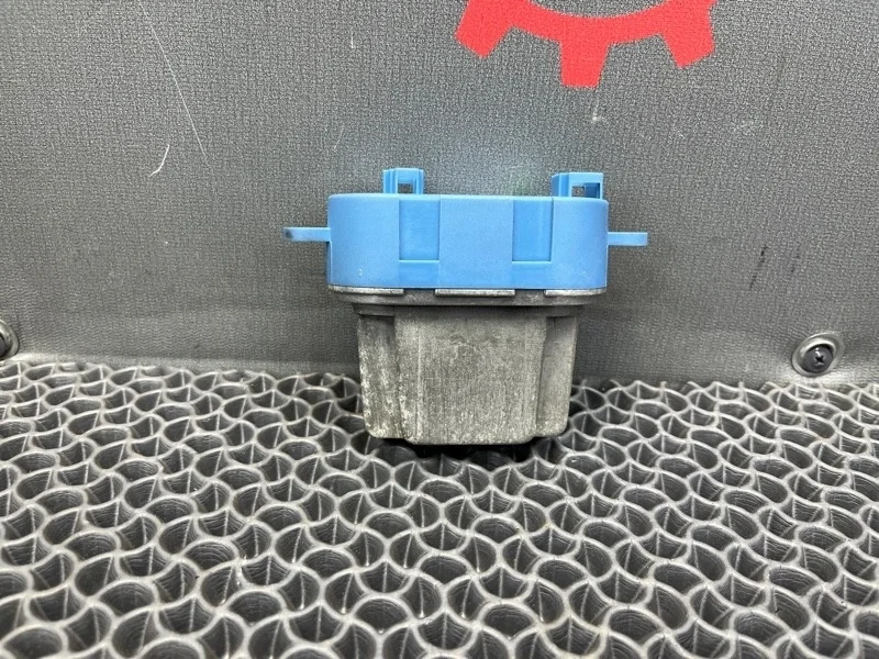 Резистор печки Volkswagen Touareg 2006 7L0907521B 3.0 BKS