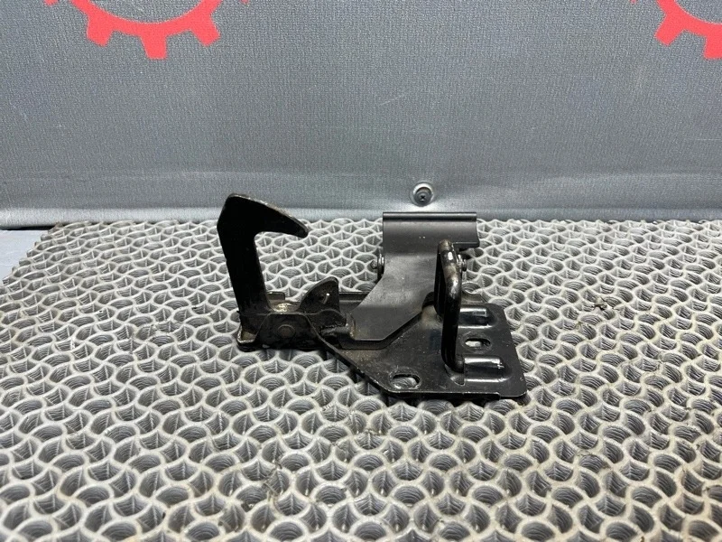 Замок капота Volkswagen Touareg 2006 6Q0823480B 3.0 BKS