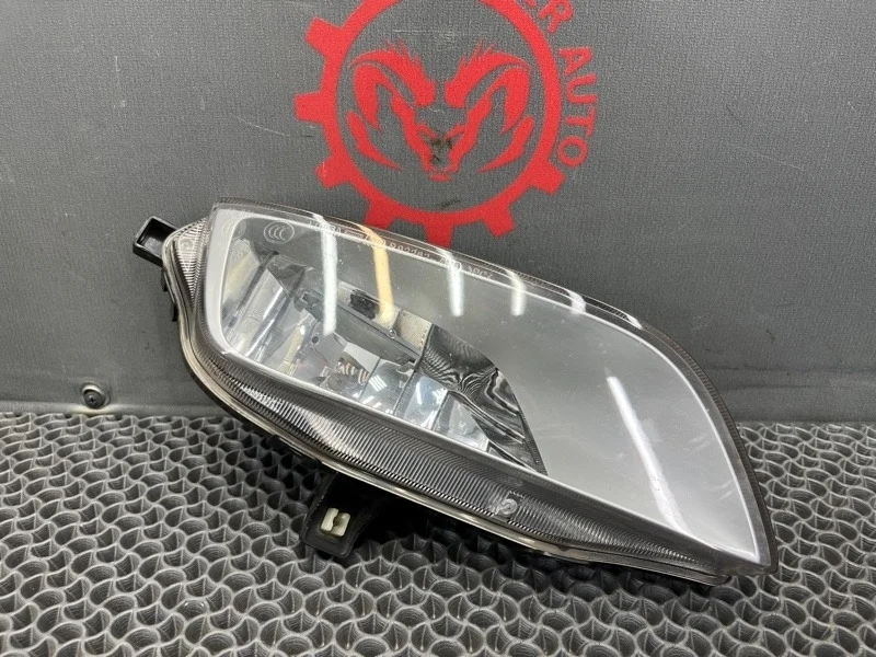 Фара противотуманная Hyundai Grand Starex/H1 2012 922024H000 2.5 D4CB, передняя правая