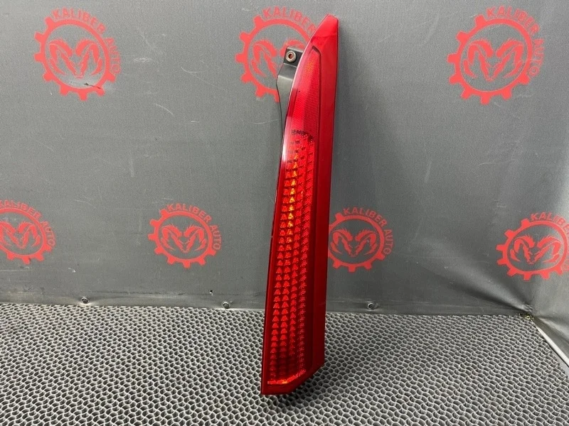 Фонарь Volvo XC90 2011 30698142 2.4 D5244T4, правый