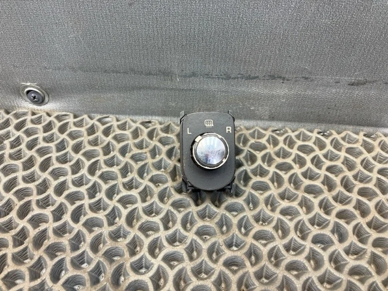 Блок регулировки зеркал Volkswagen Touareg 2004 7L6959565E 7LA 2.5 BAC 033884